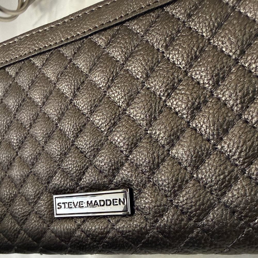 Steve Madden Bhadden Quilted Zip Around Wallet Wristlet - Gravity Grey